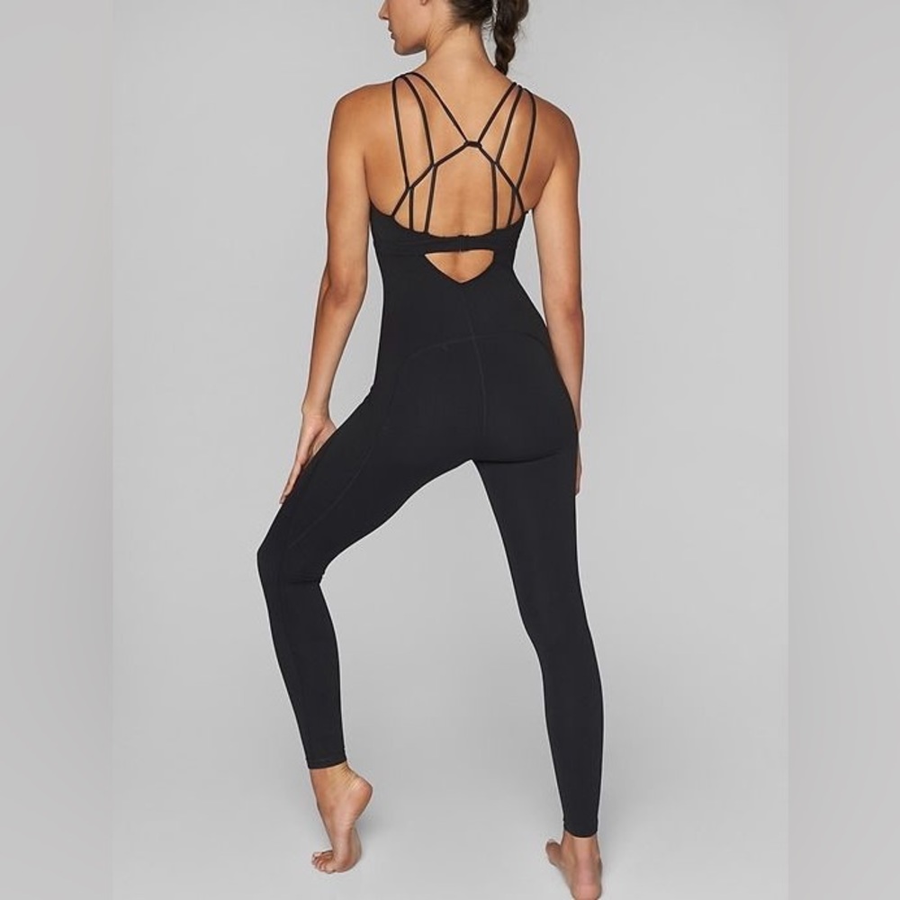 Athleta Fitted Powervita Bodysuit, small, black